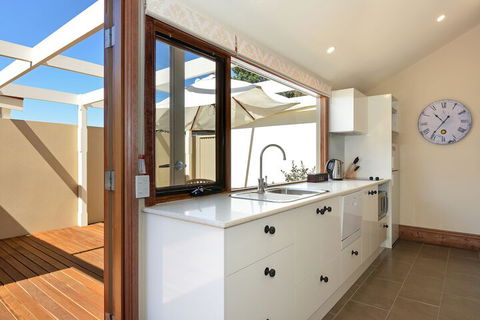 Trafalgar Premium Vintage Suites - Broome Tourism 6