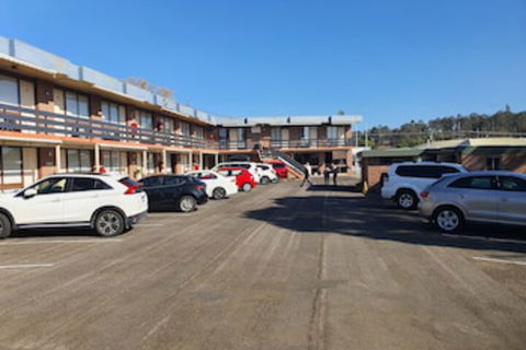 Cessnock Vintage Motor Inn - Broome Tourism 0
