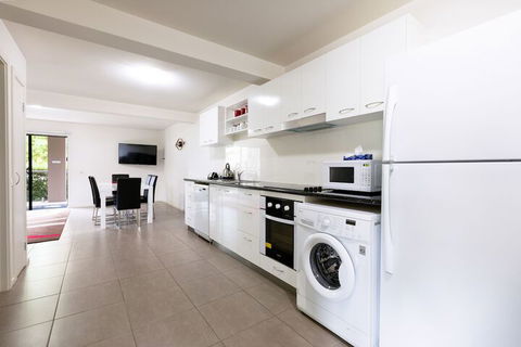 Apex Park Holiday Apartments - Broome Tourism 1