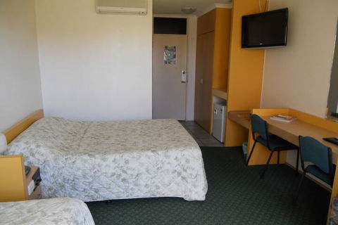 Cottonwood Motor Inn - Broome Tourism 4