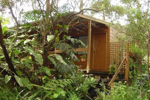 Samurai Beach Bungalows Port Stephens YHA - Broome Tourism 1