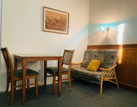 County Lodge Motor Inn - Broome Tourism 6