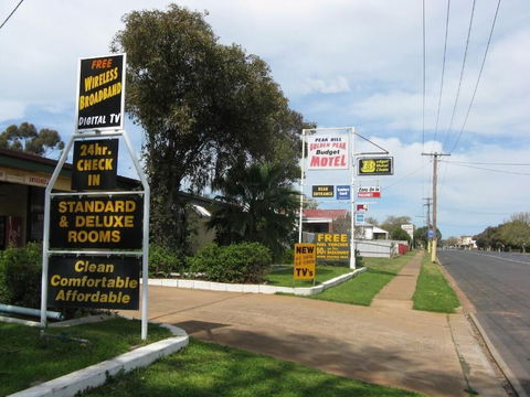 Peak Hill Golden Peak Budget Motel - Broome Tourism 2