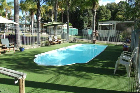 Shady Willows Holiday Park & YHA - Broome Tourism 2