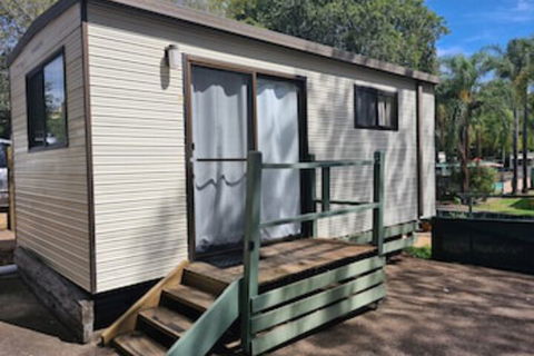 Shady Willows Holiday Park & YHA - Broome Tourism 0