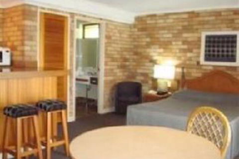 Chermside Green Motel - Broome Tourism 0