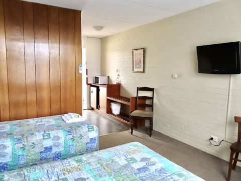 Wedderburn Goldseeker Motel - Broome Tourism 5