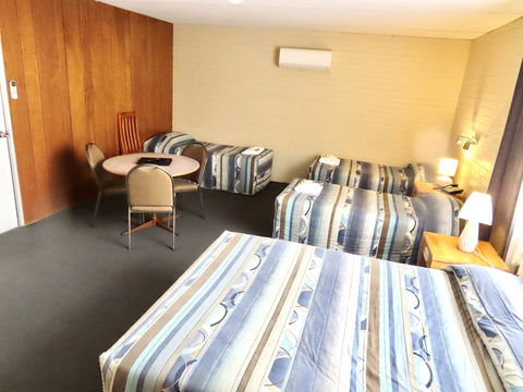 Wedderburn Goldseeker Motel - Broome Tourism 4