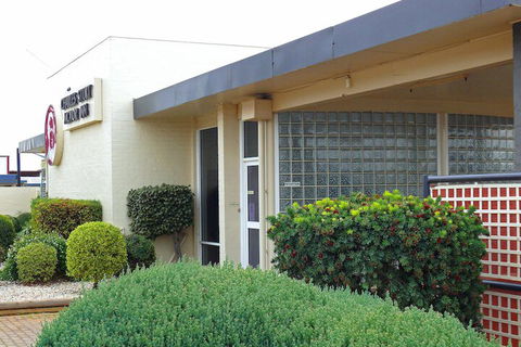 Charles Sturt Motor Inn West Wyalong - Broome Tourism 1