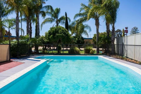 Renmark Motor Inn Motel - Broome Tourism 4