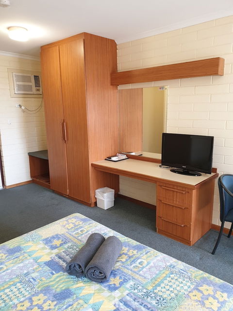 Lacepede Bay Motel - Broome Tourism 4