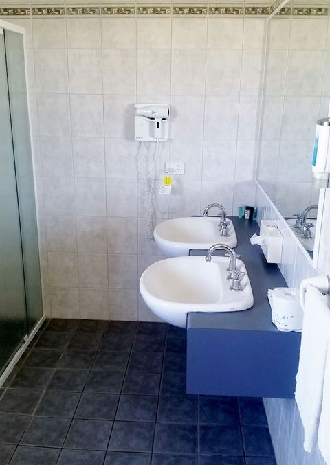 Lacepede Bay Motel - Broome Tourism 3