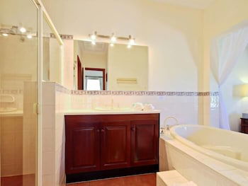 Wine And Roses B&B - Broome Tourism 4