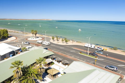 Shark Bay Seafront Apartments - Broome Tourism 2