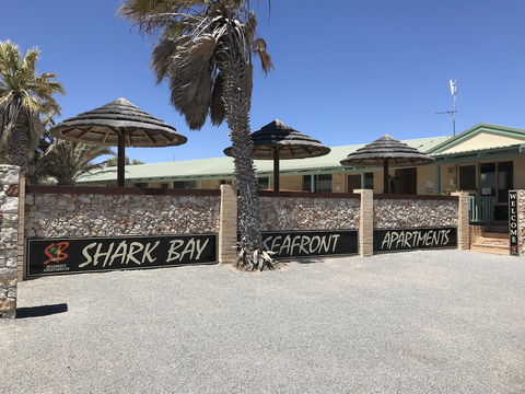 Shark Bay Seafront Apartments - Broome Tourism 0
