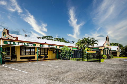 Tropical Lodge - Broome Tourism 4
