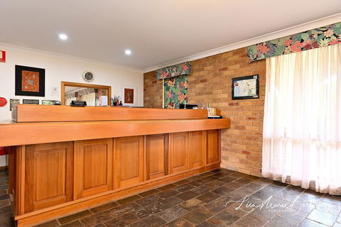 Narrandera Club Motor Inn - Broome Tourism 2