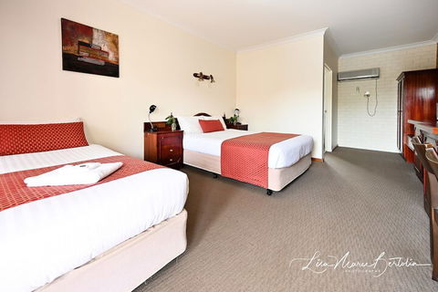 Narrandera Club Motor Inn - Broome Tourism 5