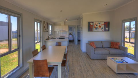 Tasman Holiday Parks - Lake Mulwala - Broome Tourism 2