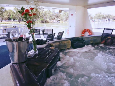 Mildura Houseboats - Broome Tourism 0