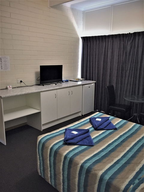 Ceduna Motor Inn - Broome Tourism 3