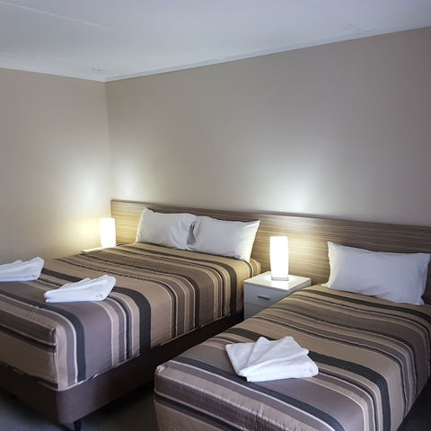 Mid City Plantation Motel - Broome Tourism 3