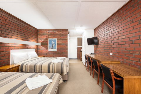 Mid City Plantation Motel - Broome Tourism 5