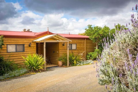 Bimbadeen Estate - Broome Tourism 0