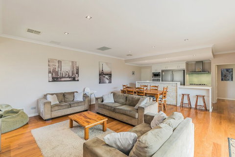 Ocean Keys Cottage - Broome Tourism 7