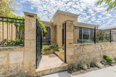 Ocean Keys Cottage - Broome Tourism 0