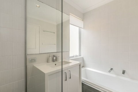 Ocean Keys Cottage - Broome Tourism 3