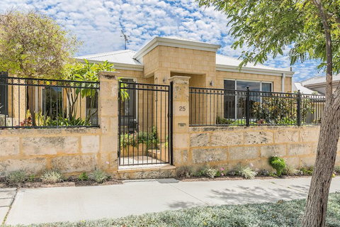 Ocean Keys Cottage - Broome Tourism 1