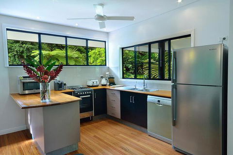 Misty Mountains Rainforest Retreat - Broome Tourism 6