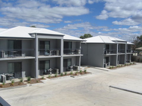 Royal Motel Miles - Broome Tourism 0