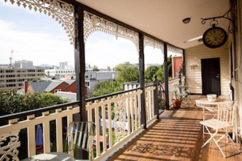 Montacute Boutique Bunkhouse - Broome Tourism 0
