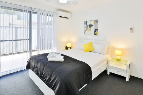112 Olive Apartments - Broome Tourism 6
