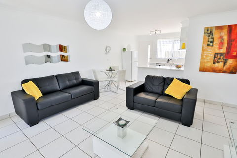 112 Olive Apartments - Broome Tourism 5