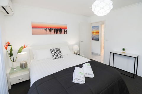 112 Olive Apartments - Broome Tourism 1