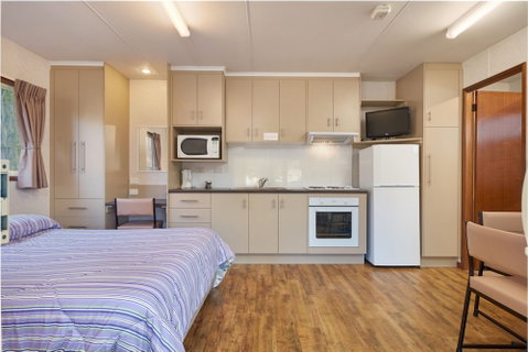 Gundagai Cabins & Tourist Park - Broome Tourism 4