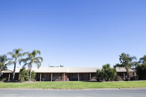 Echuca Moama Holiday Villas - Broome Tourism 5