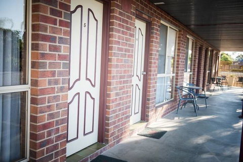 Moama Motel - Broome Tourism 1