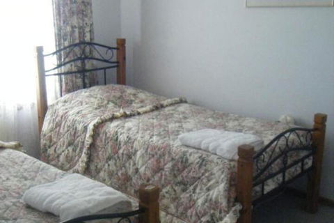 Catania Cottage & Farmhouse - Broome Tourism 4