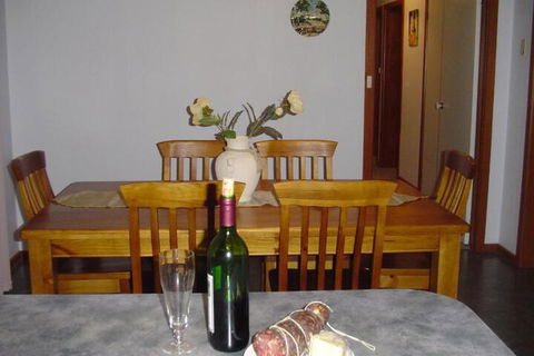 Catania Cottage & Farmhouse - Broome Tourism 5