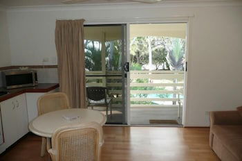 Beachside Holiday Units - Broome Tourism 6
