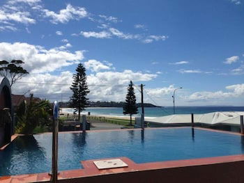 Beachhouse Mollymook - Broome Tourism 2