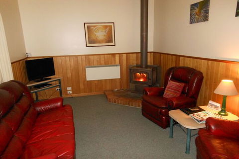 Grampians View Cottages And Units - Broome Tourism 5