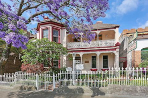 Alishan International Guest House - Broome Tourism 0