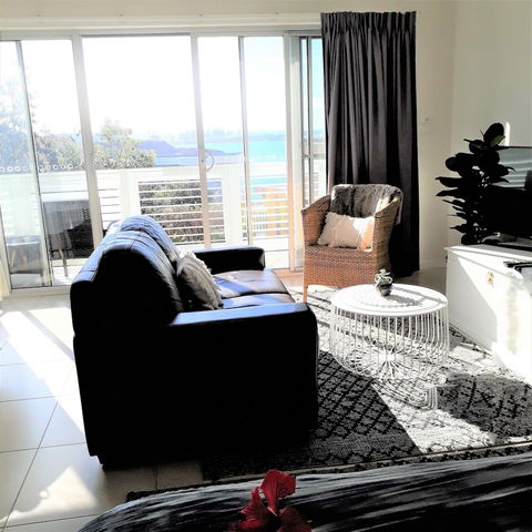 Shutters By The Sea - Broome Tourism 6