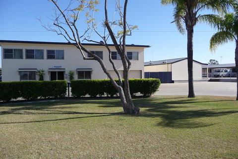 Moura Motel - Broome Tourism 3
