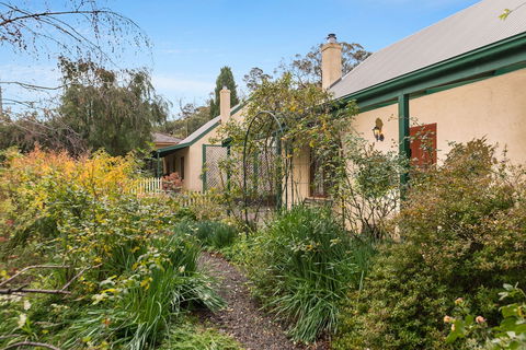 Country Pleasures B&B - Broome Tourism 5